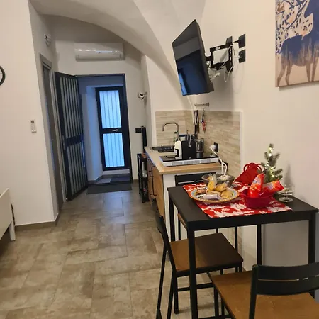 Stefano's House Будинок відпочинку Катанія